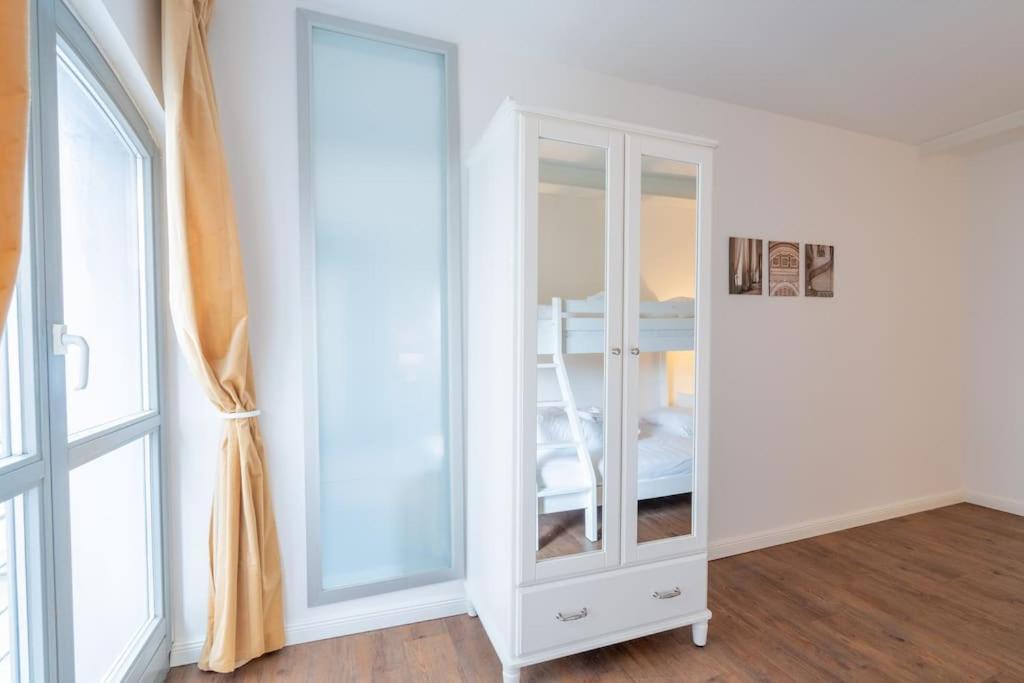 Zentral Gelegenes Premium-Apartment Mit Viel Tageslicht Hamburg Bagian luar foto