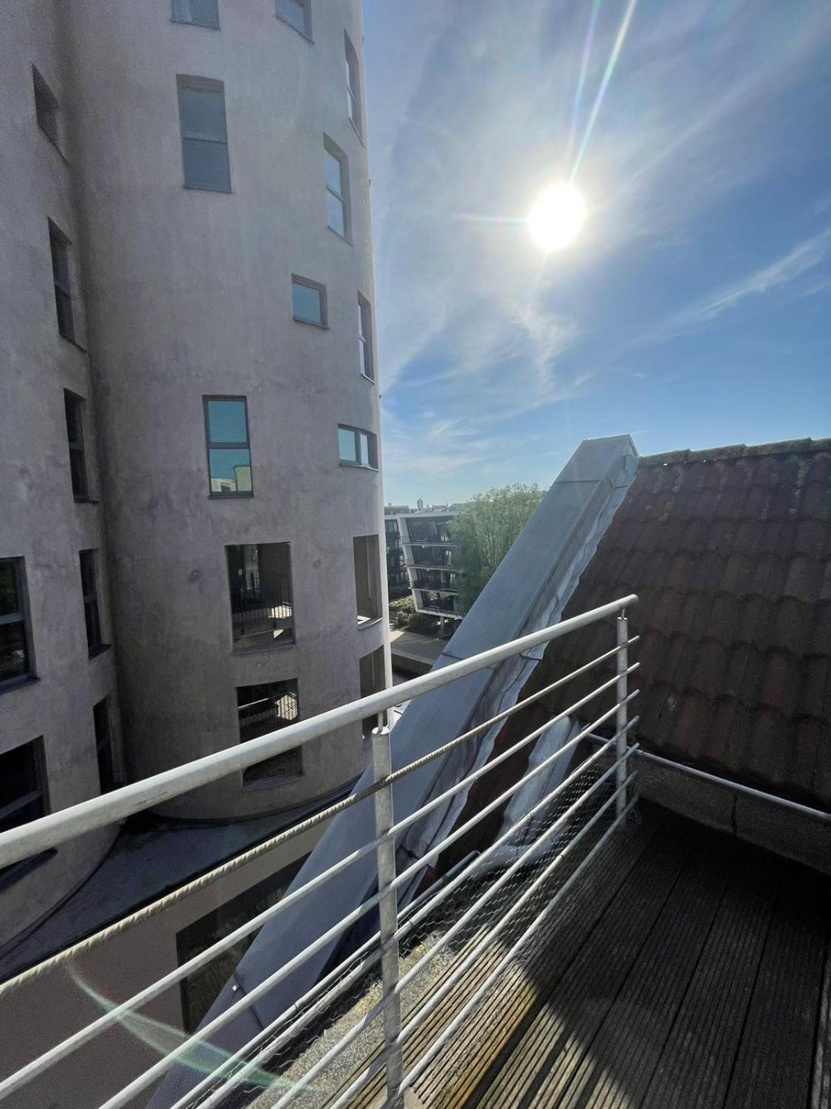 Zentral Gelegenes Premium-Apartment Mit Viel Tageslicht Hamburg Bagian luar foto
